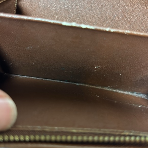Louis Vuitton Wallett - Inside has some peeling please see photos - Picture 11 of 15